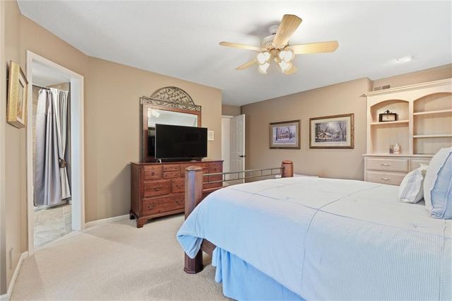 6001 N Cosby Avenue, Kansas City, MO 64151