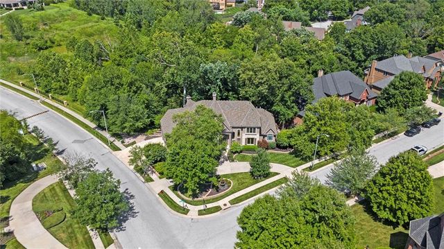 6001 N Cosby Avenue, Kansas City, MO 64151
