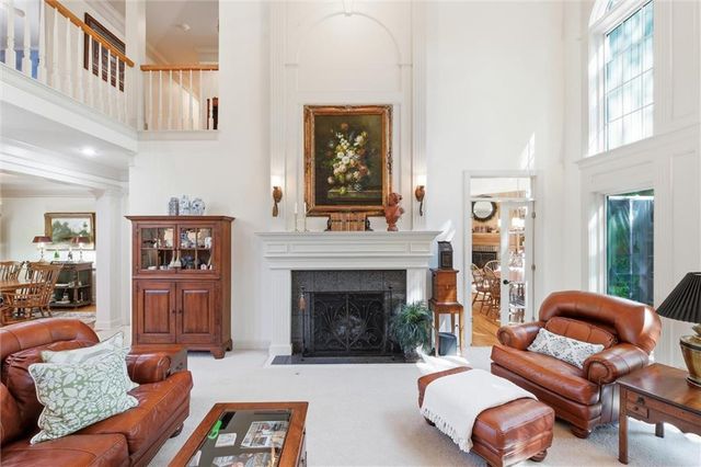 6001 N Cosby Avenue, Kansas City, MO 64151