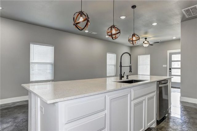 105 E Morton Street, Denison, TX 75021