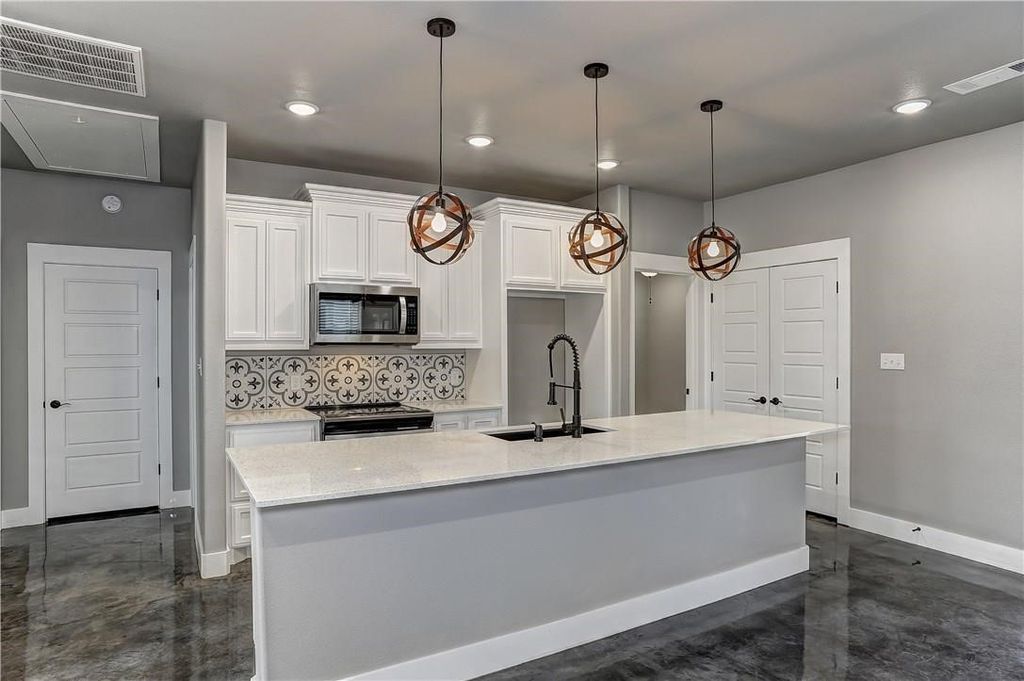 105 E Morton Street, Denison, TX 75021