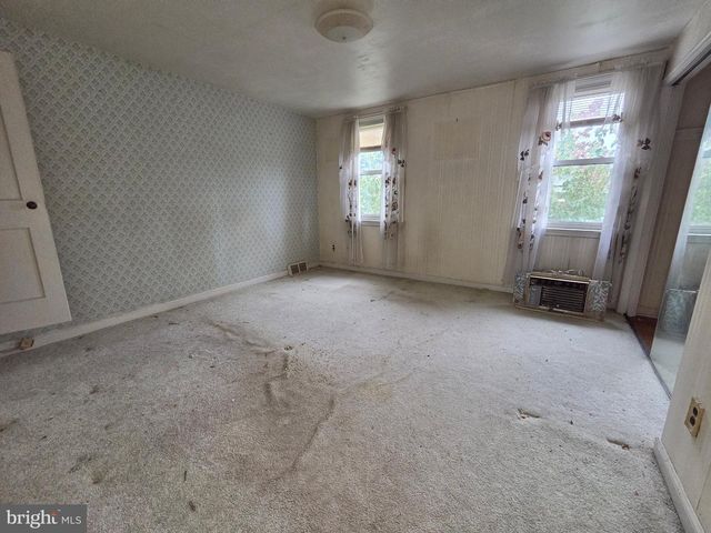 5929 N WATER ST, Philadelphia, PA 19120