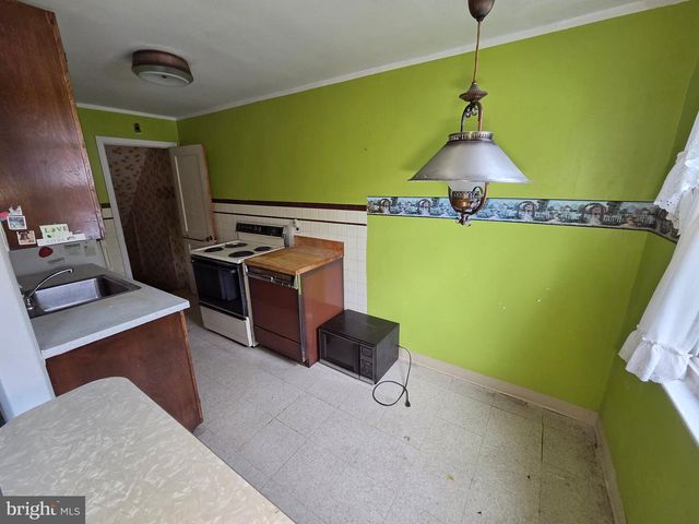 5929 N WATER ST, Philadelphia, PA 19120