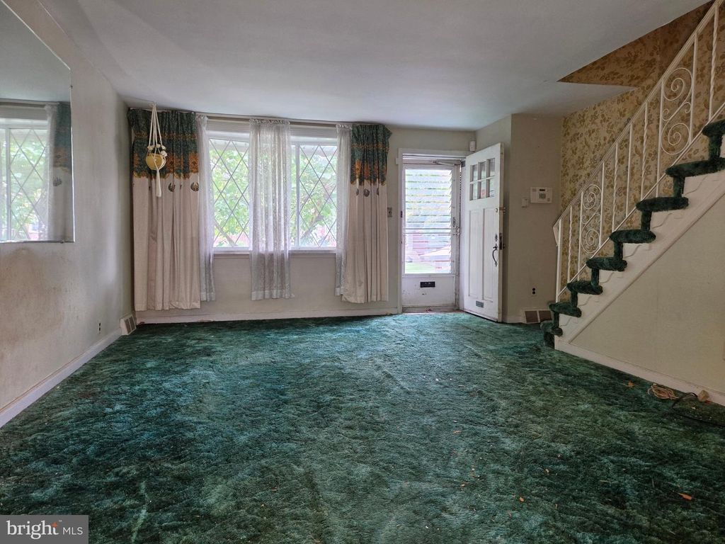 5929 N WATER ST, Philadelphia, PA 19120 — photo 4