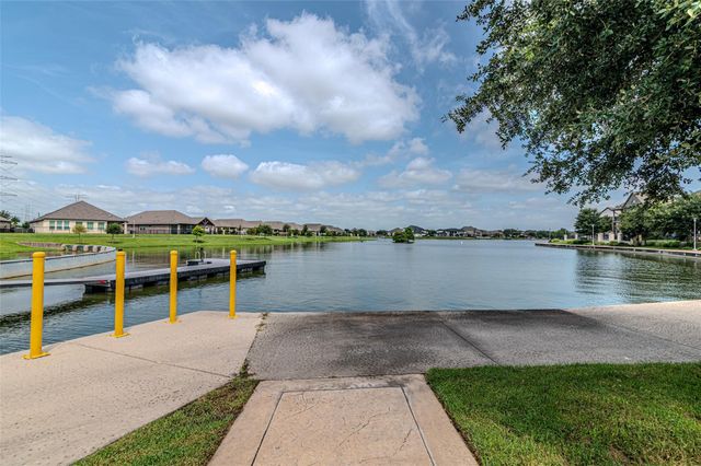 18309 Crystal Knoll Drive, Cypress, TX 77433