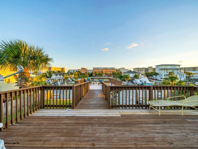 524 Vera Cruz Drive, Destin, FL 32541