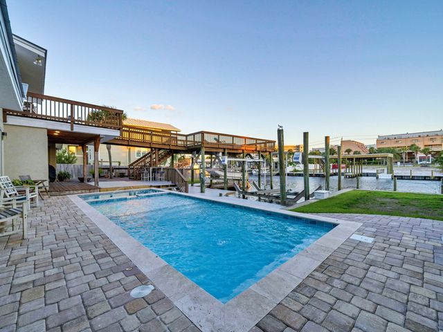 524 Vera Cruz Drive, Destin, FL 32541