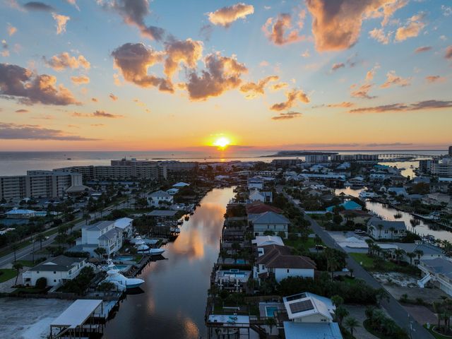 524 Vera Cruz Drive, Destin, FL 32541