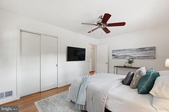 601 RANDOLPH ST, Falls Church, VA 22046