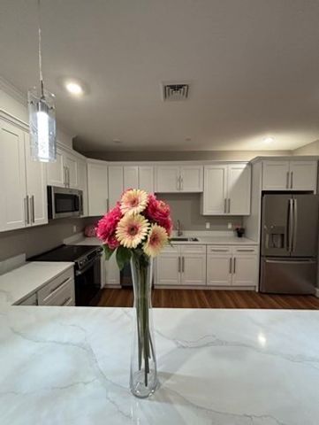 13 Nahant Street 4B, Lynn, MA 01902