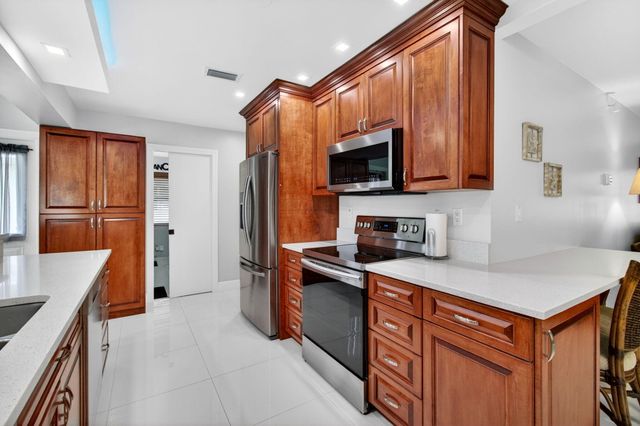 1255 NW 44th Street, Deerfield Beach, FL 33064