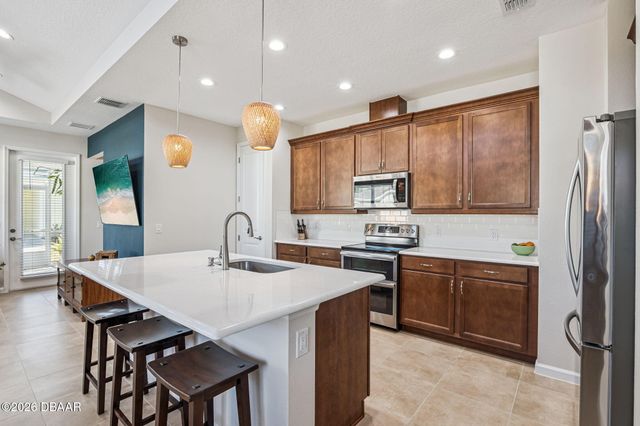 189 Hang Loose Way, Daytona Beach, FL 32124