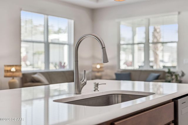 189 Hang Loose Way, Daytona Beach, FL 32124