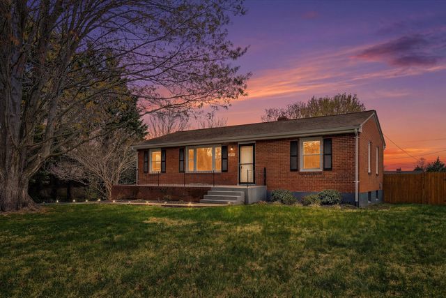 1150 Starmount AVE, Roanoke, VA 24019