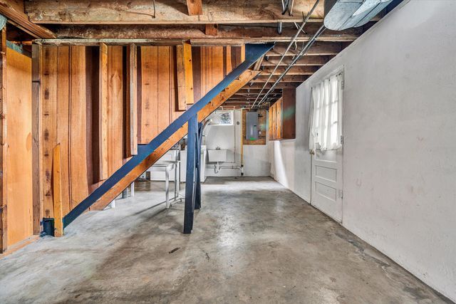 1150 Starmount AVE, Roanoke, VA 24019