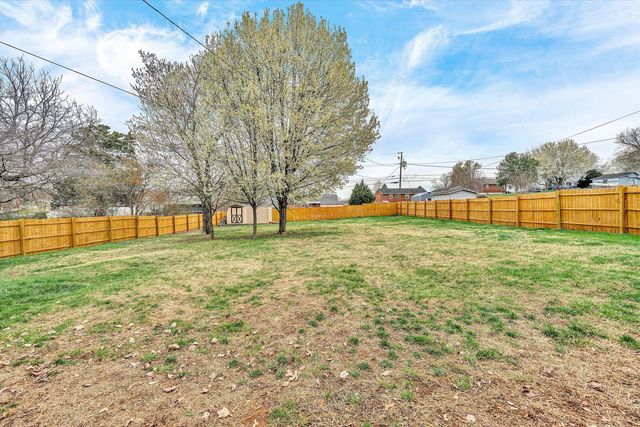 1150 Starmount AVE, Roanoke, VA 24019