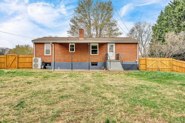 1150 Starmount AVE, Roanoke, VA 24019