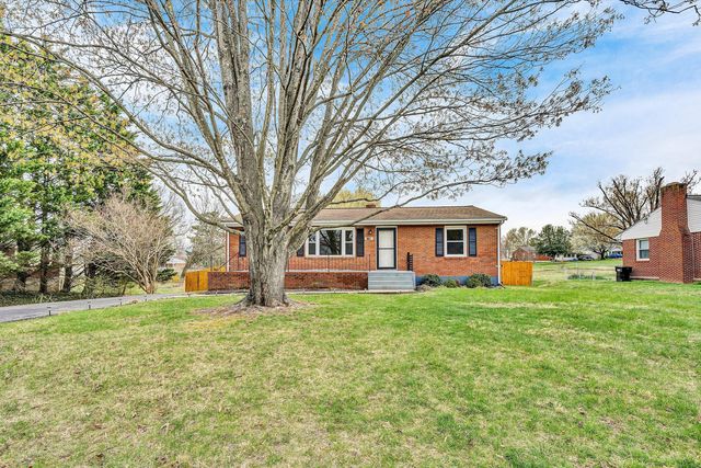 1150 Starmount AVE, Roanoke, VA 24019