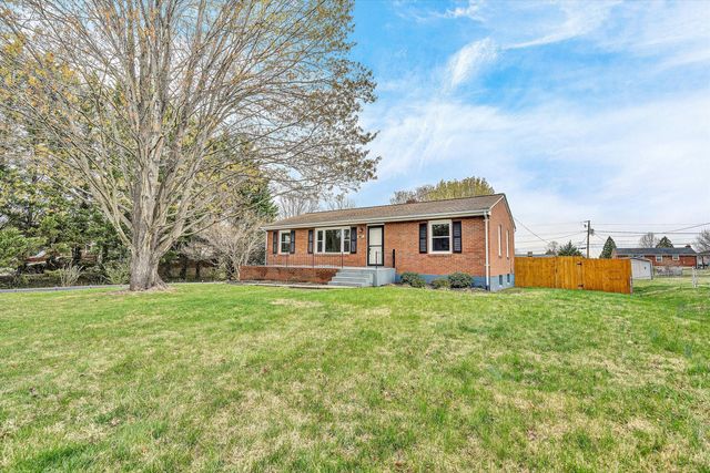 1150 Starmount AVE, Roanoke, VA 24019