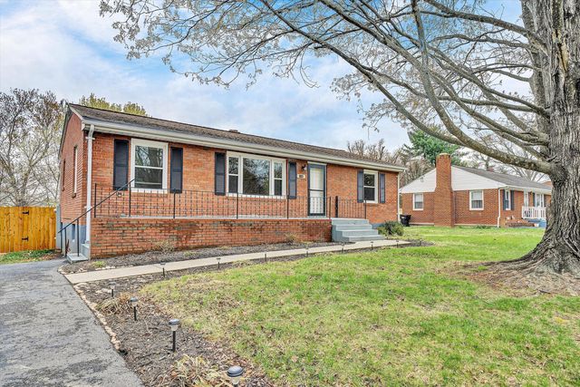 1150 Starmount AVE, Roanoke, VA 24019