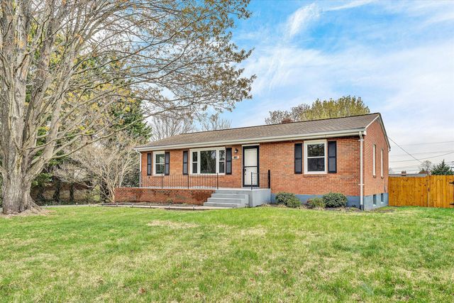 1150 Starmount AVE, Roanoke, VA 24019