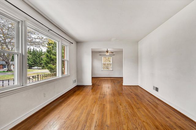 1150 Starmount AVE, Roanoke, VA 24019