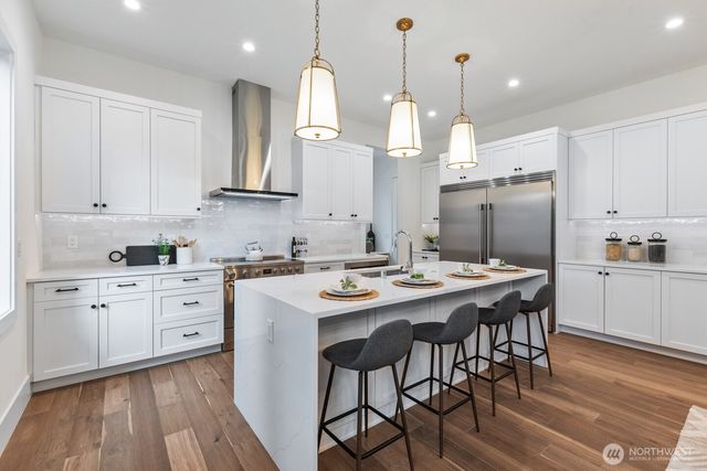 16503 NE 25th Place, Bellevue, WA 98008