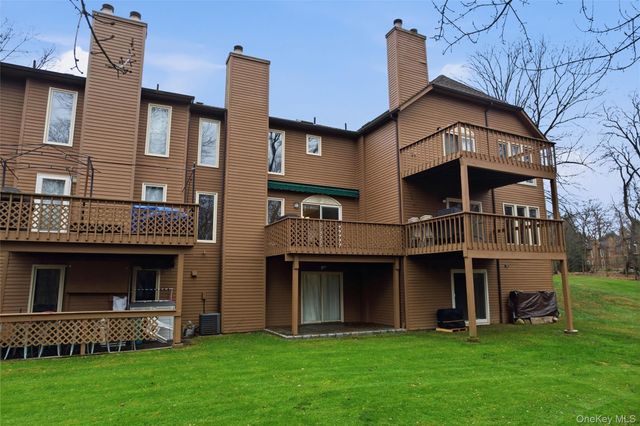 172 Ridgeview Lane, Yorktown Heights, NY 10598