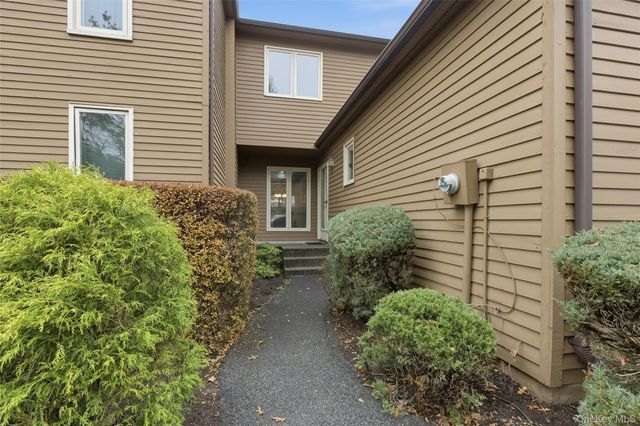 172 Ridgeview Lane, Yorktown Heights, NY 10598