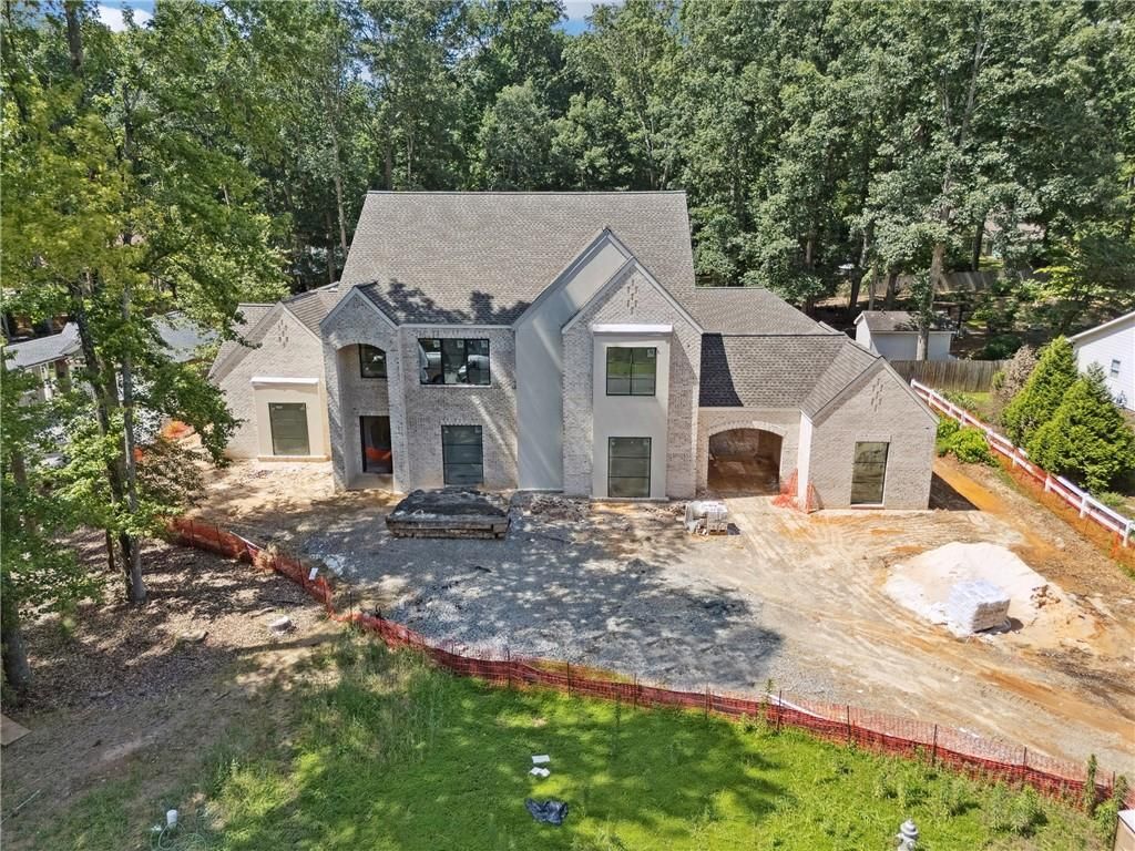 141 N. Trace, Alpharetta, GA 30009