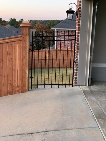 14 Bristol Court, Little Rock, AR 72211