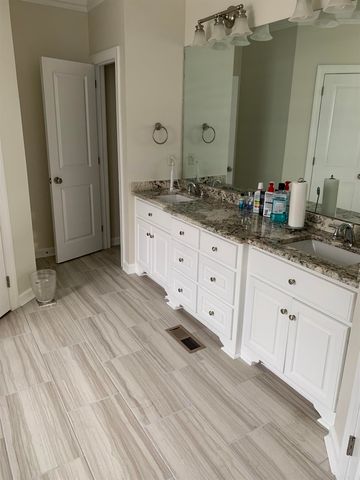 14 Bristol Court, Little Rock, AR 72211