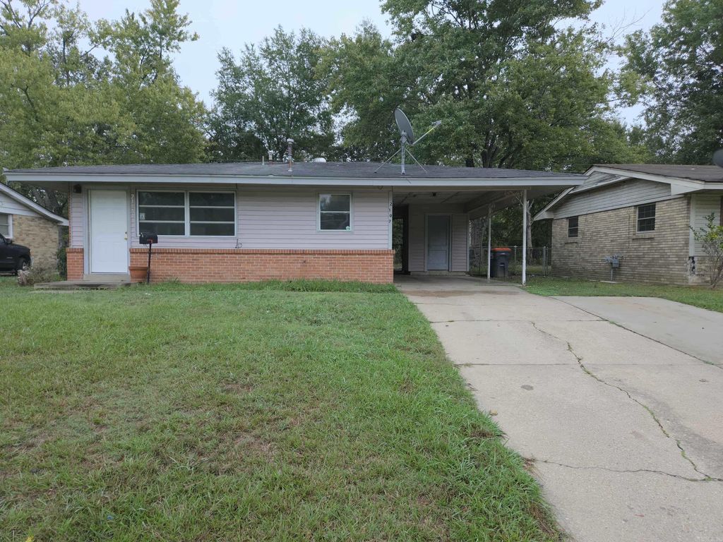 2107 Howard Drive, Pine Bluff, AR 71603