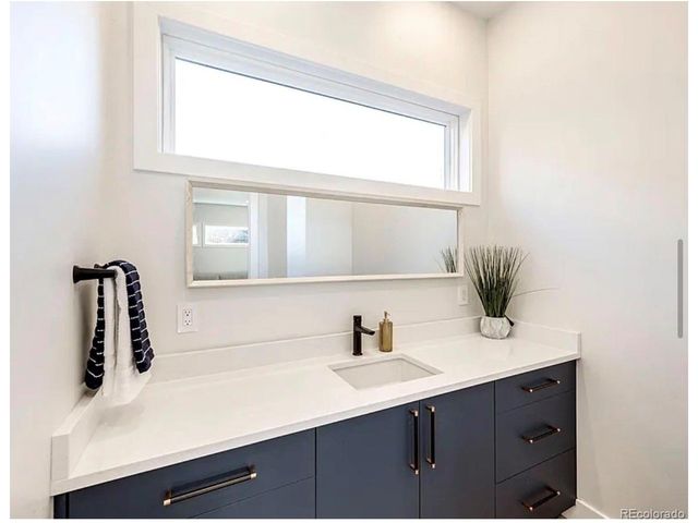 1615 S Franklin St, Denver, CO 80210