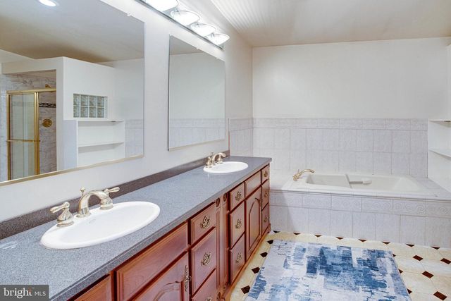 9552 BIRMINGHAM DR, Manassas, VA 20111