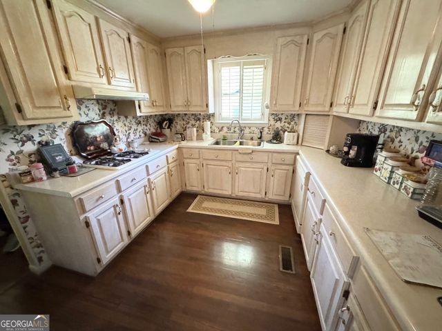 3150 Holleman Drive, Macon, GA 31216