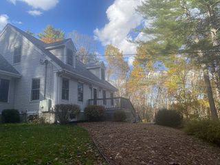 170 Bridge St, Warren, MA 01083