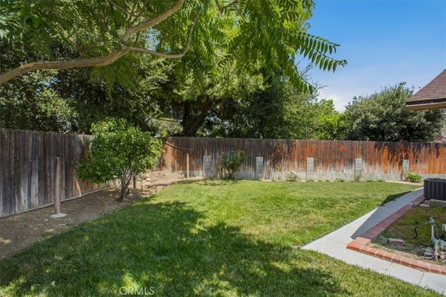 25097 Green Mill Avenue, Newhall, CA 91321