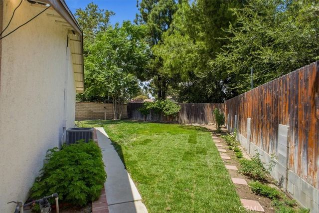 25097 Green Mill Avenue, Newhall, CA 91321