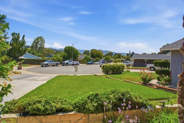 25097 Green Mill Avenue, Newhall, CA 91321