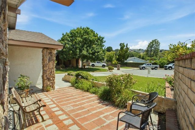 25097 Green Mill Avenue, Newhall, CA 91321