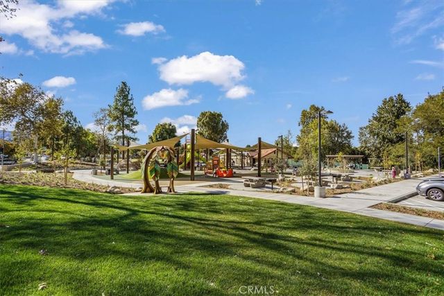 25097 Green Mill Avenue, Newhall, CA 91321