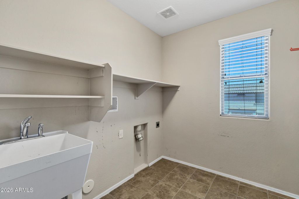 Image 32 of property listing at 5756 W MILADA Drive, Laveen, AZ 85339
