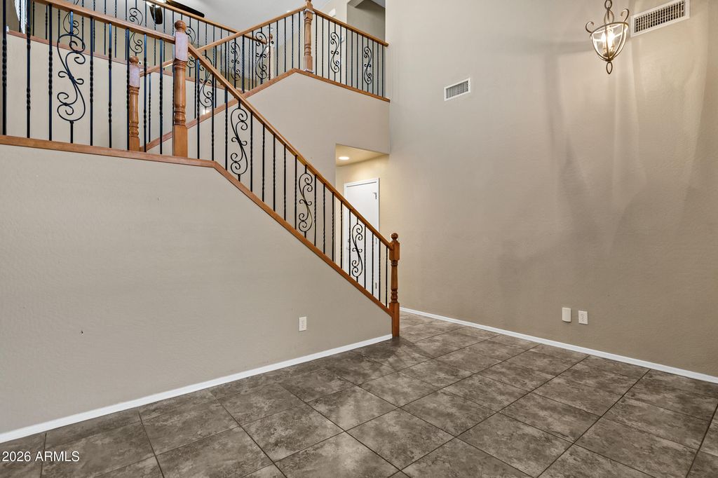 Image 7 of property listing at 5756 W MILADA Drive, Laveen, AZ 85339