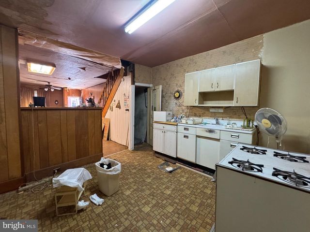 1527 S 29TH ST, Philadelphia, PA 19146