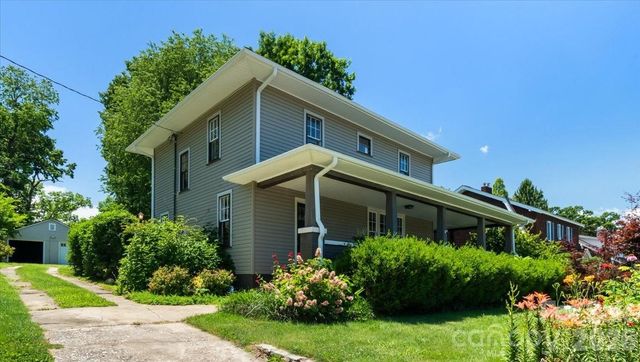 203 Pennsylvania Avenue, Canton, NC 28716