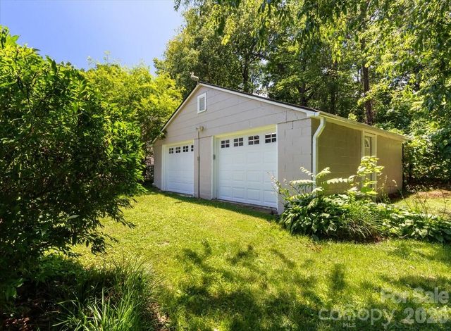 203 Pennsylvania Avenue, Canton, NC 28716