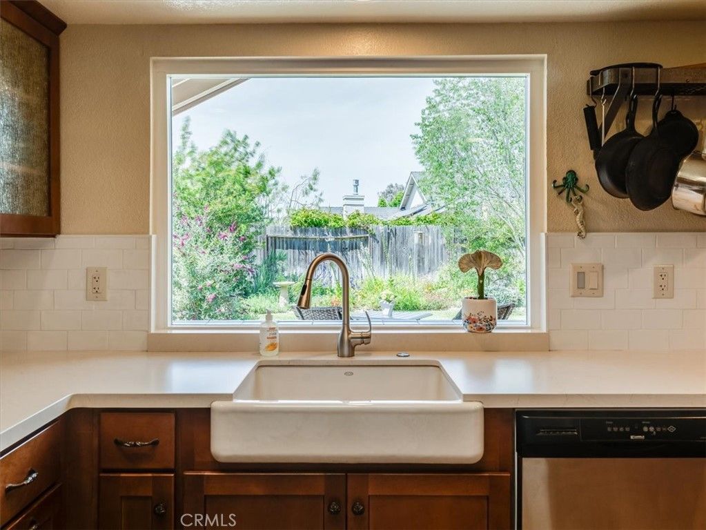 Image 31 of property listing at 1407 Charter Court, Santa Maria, CA 93455