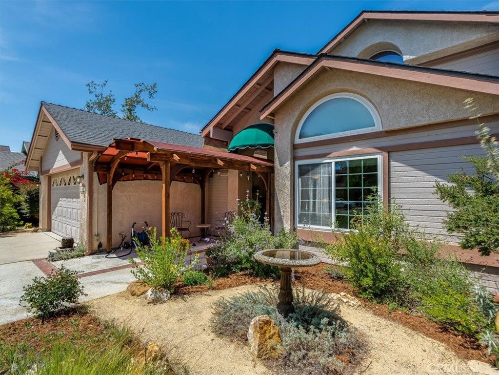 Image 4 of property listing at 1407 Charter Court, Santa Maria, CA 93455
