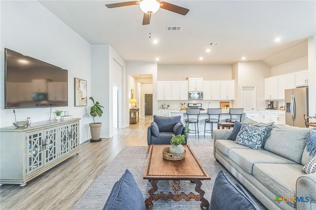 7901 Sunrise Ravine Pass, Lago Vista, TX 78645